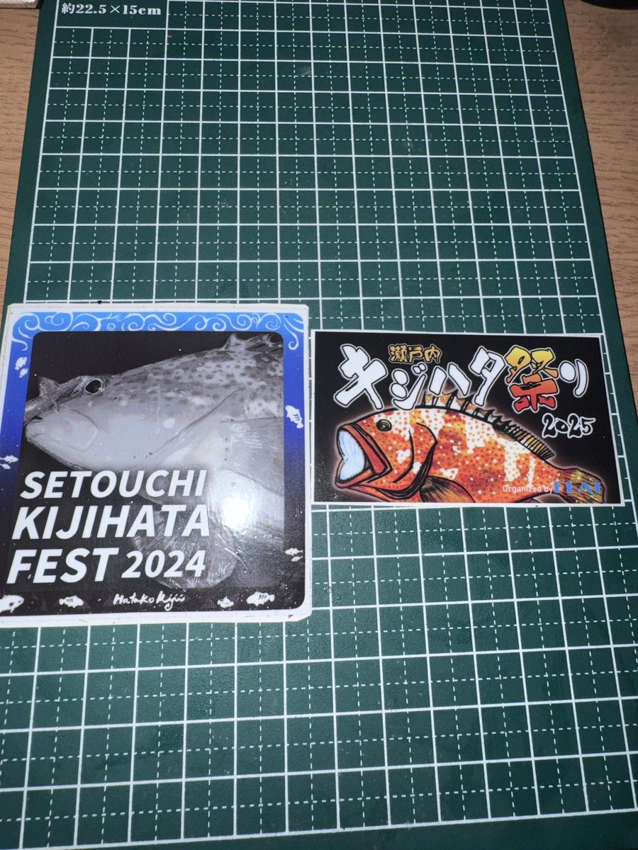 nikohu's tweet image. 今日は瀬戸内ロックフィッシュミーティング

いつもの方々とお会いしつつ、マサさんとも話できてあっという間の楽しい時間でした👏

スマホ裏のステッカーも2024年からようやく2025年に笑

土居さんを初めFLATの皆様、参加された皆様お疲れ様でした！

#瀬戸内ロックフィッシュミーティング
#FLAT