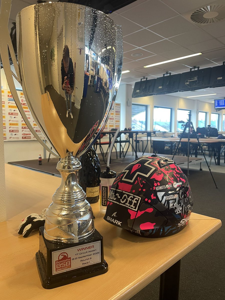 King of the rain at Assen today… <a href="/Reddingpower/">ReddingPower</a> 🏆 #AssenBSB