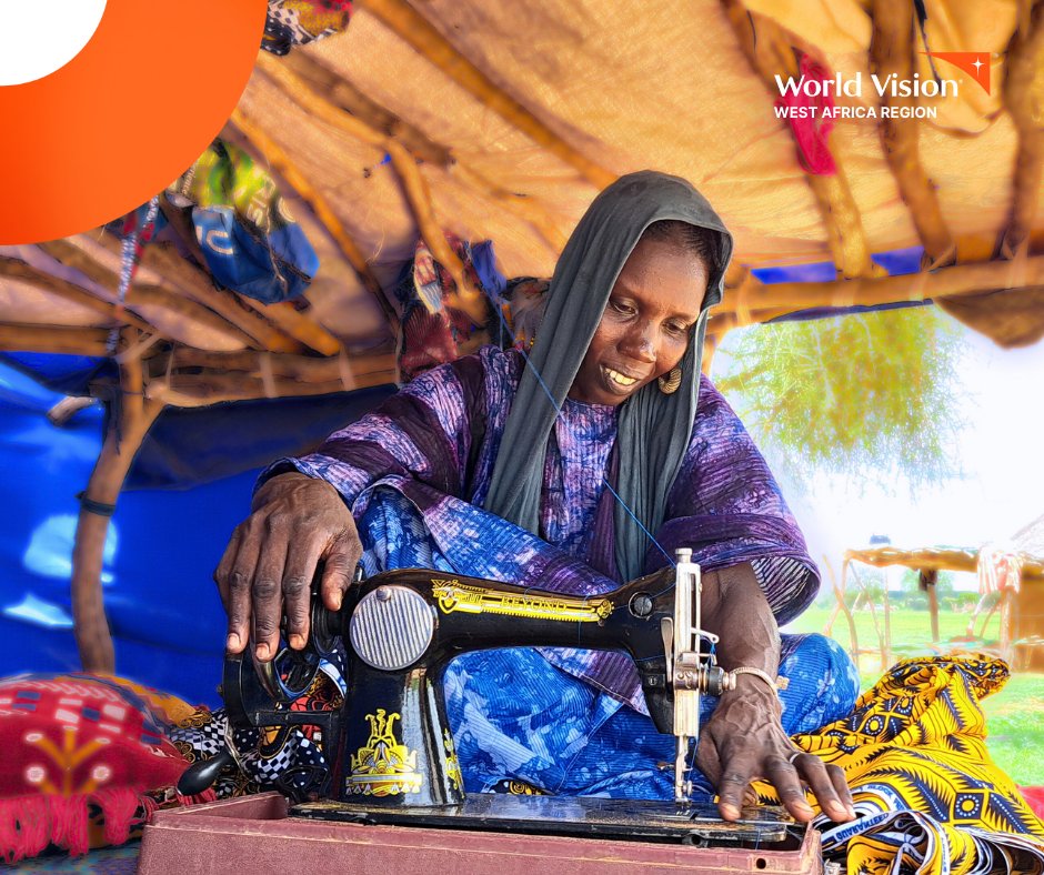 💬 “Everyone is committed to improving their children’s lives.” - Mollel.

Mauritania 🇲🇷, she Mollel joined a <a href="/WorldVision/">World Vision</a> savings group, #S4T, and :

🧵 starting a sewing &amp; phone charging business
📚 covered school fees &amp; supplies 

🔗wvi.org/stories/maurit…