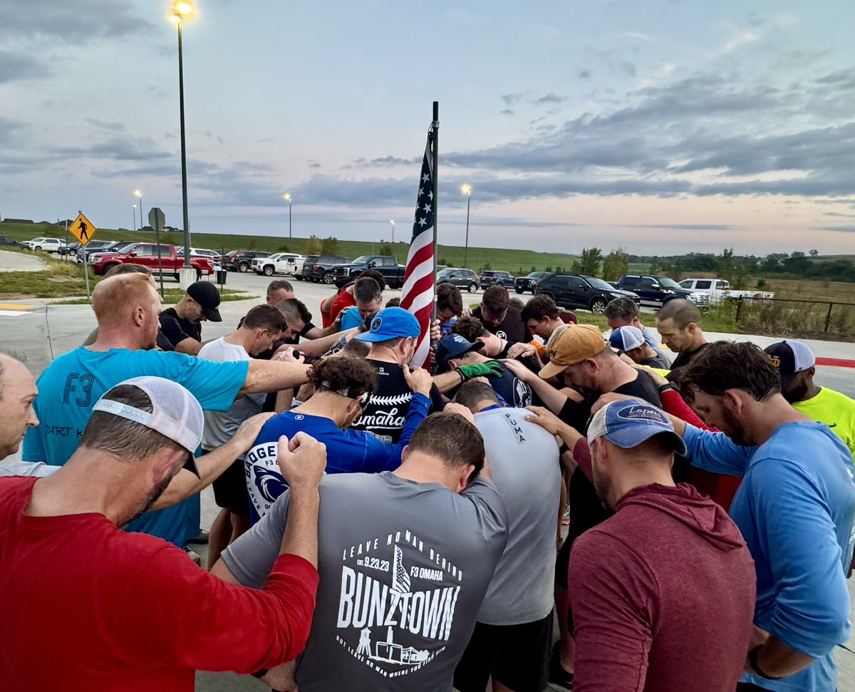 The leadership torch <a href="/F3BunzTown/">F3 Bunz Town</a> has officially been passed!

Thank you High Point &amp; Low Point for your continued leadership and treating F3 like family!

Thank you Grinder &amp; Denied for accepting the shovel 🇺🇸 and being true HIM in our community!

#shovelpass
#FreedToLead
