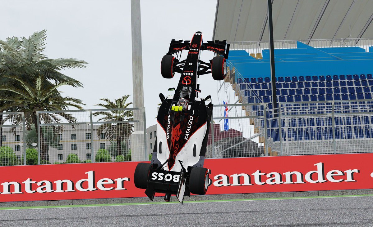 Hola <a href="/Renault_SimX/">Escuderia Renault</a> 🙋🏻‍♂️
Sabemos que sois unos expertos en este circuito, a la hora de hacer acrobacias!!
Y queríamos saber como calificarías esto?!?