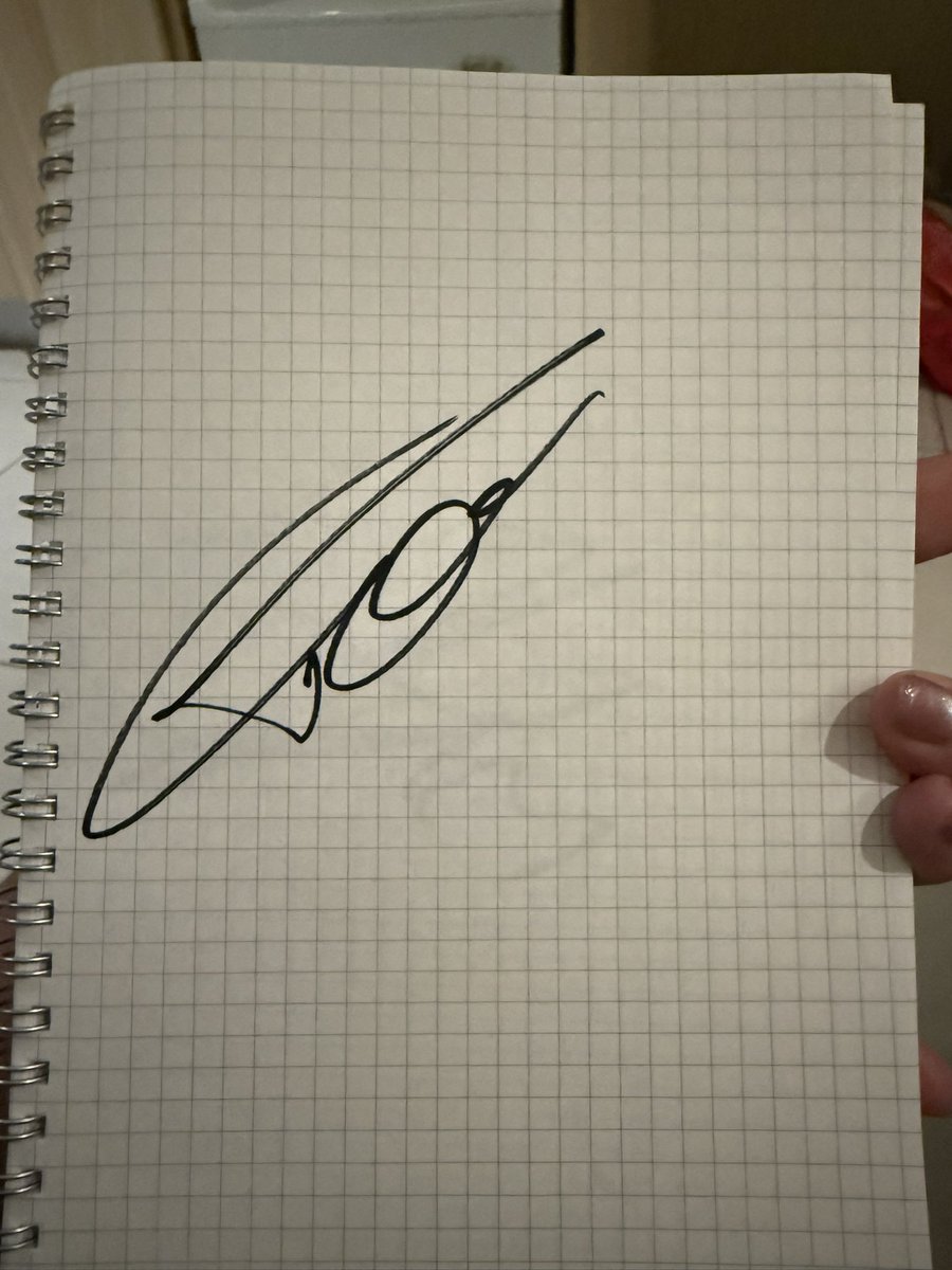 ลายเซ็นน้องทอม