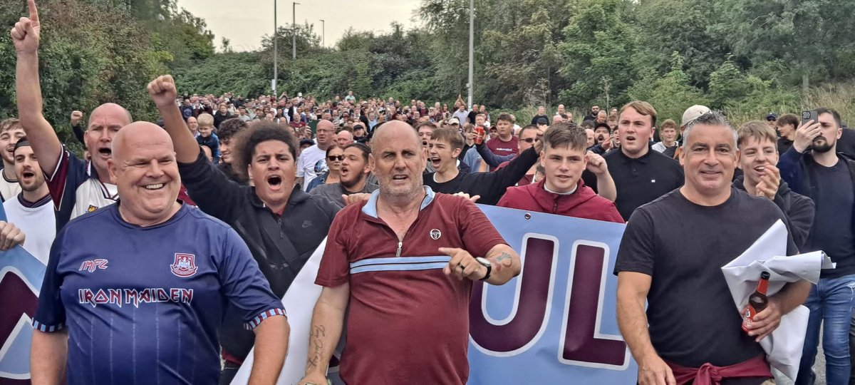 Crossed Hammers tweet media