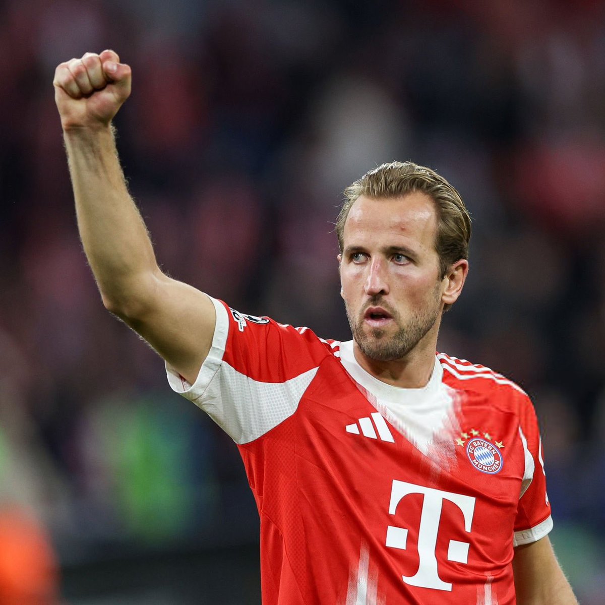 One is never enough. 🌪️🏴󠁧󠁢󠁥󠁮󠁧󠁿

📊 Harry Kane has now registered multiple goal contributions in each of his last six matches for Bayern Munich.

— 14 goal contributions in that time for the England captain.

Streak.