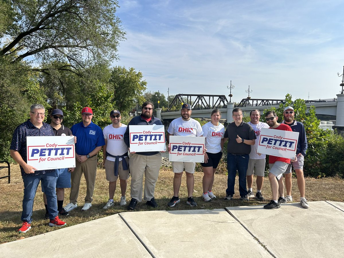 Thank you to everyone who came out to my first door launch of the cycle! Special shout out to my fellow state chairs  Wisconsin YR Chair <a href="/KyleSchroederWI/">Kyle Schroeder🇺🇸</a> and Indiana YR Chair Melody Quante!