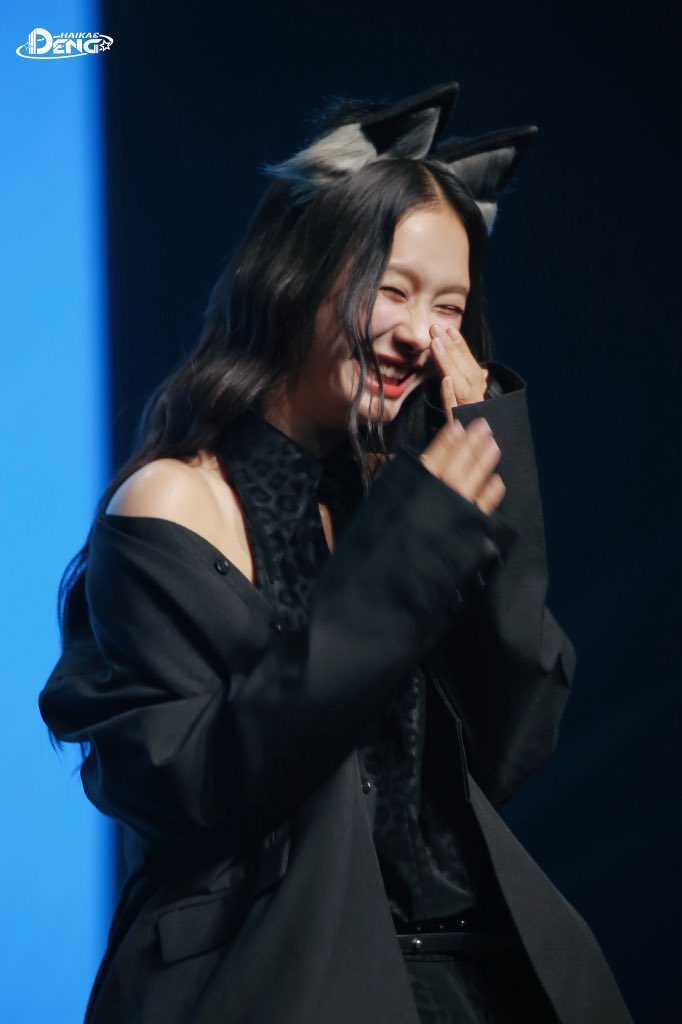 tiene la sonrisa más hermosa de todas quiero llorar
