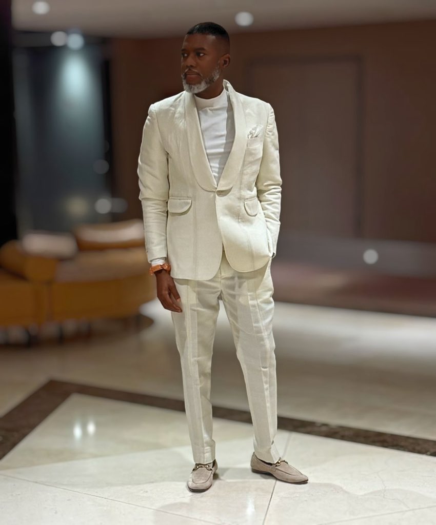 renoomokri's tweet photo. This suit is made entirely of Aso Oke woven in Iseyin, Oyo State. I designed it myself. Everything I am wearing, except the shoes (I could not find matching made-in-Nigeria shoes), is made in Nigeria. Even the belt is Nigerian-made.

My fellow citizens, we spend $4 billion annually importing clothes. Let's look inward and #GrowNairaBuyNaija. Be patriotic. Making the Naira strong is not only President Tinubu's duty. You and I have a part to play.