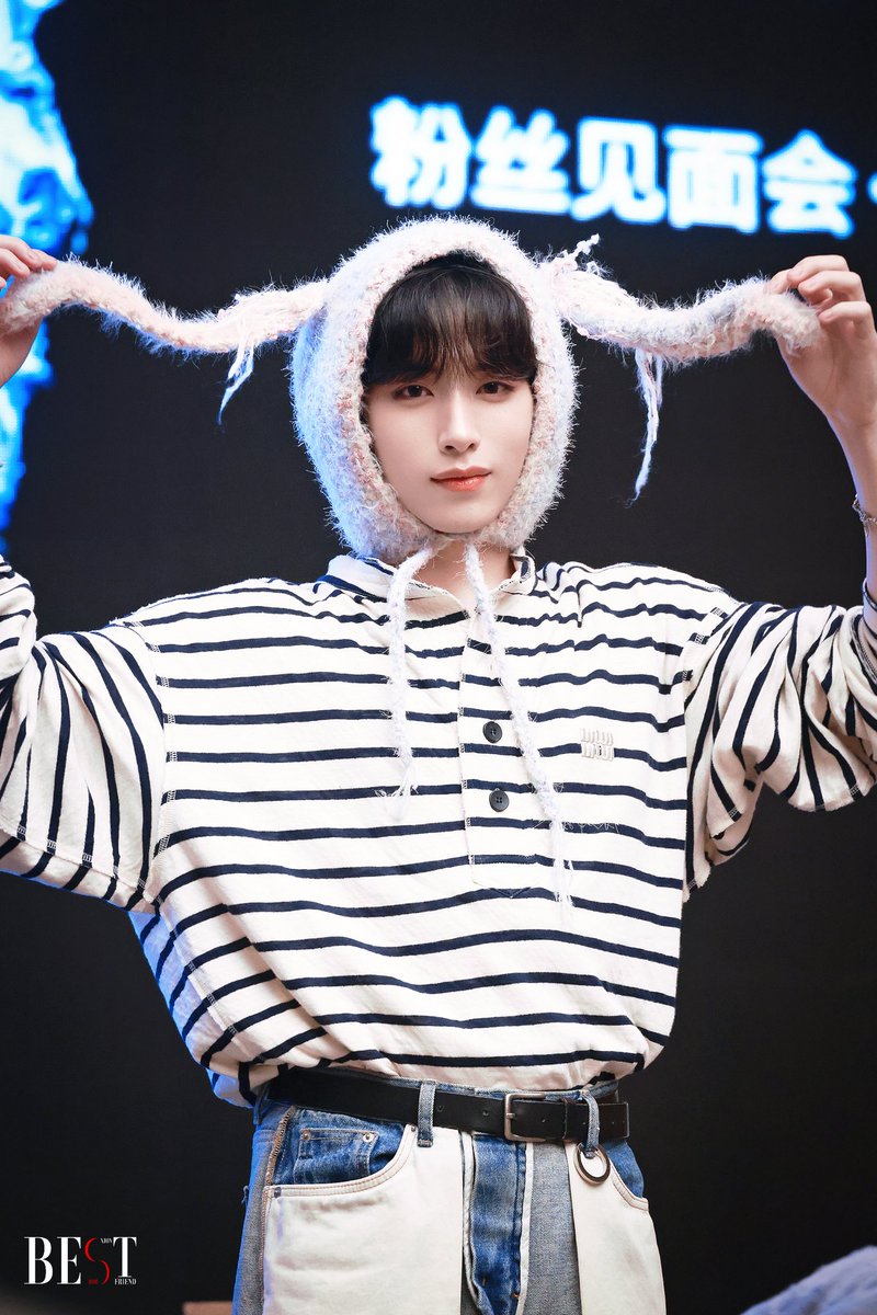 BestFriend0110_'s tweet photo. 250920 🐰

#원어스 #ONEUS  #시온 #XION #손동주 #シオン https://t.co/EHqOYIUG3a