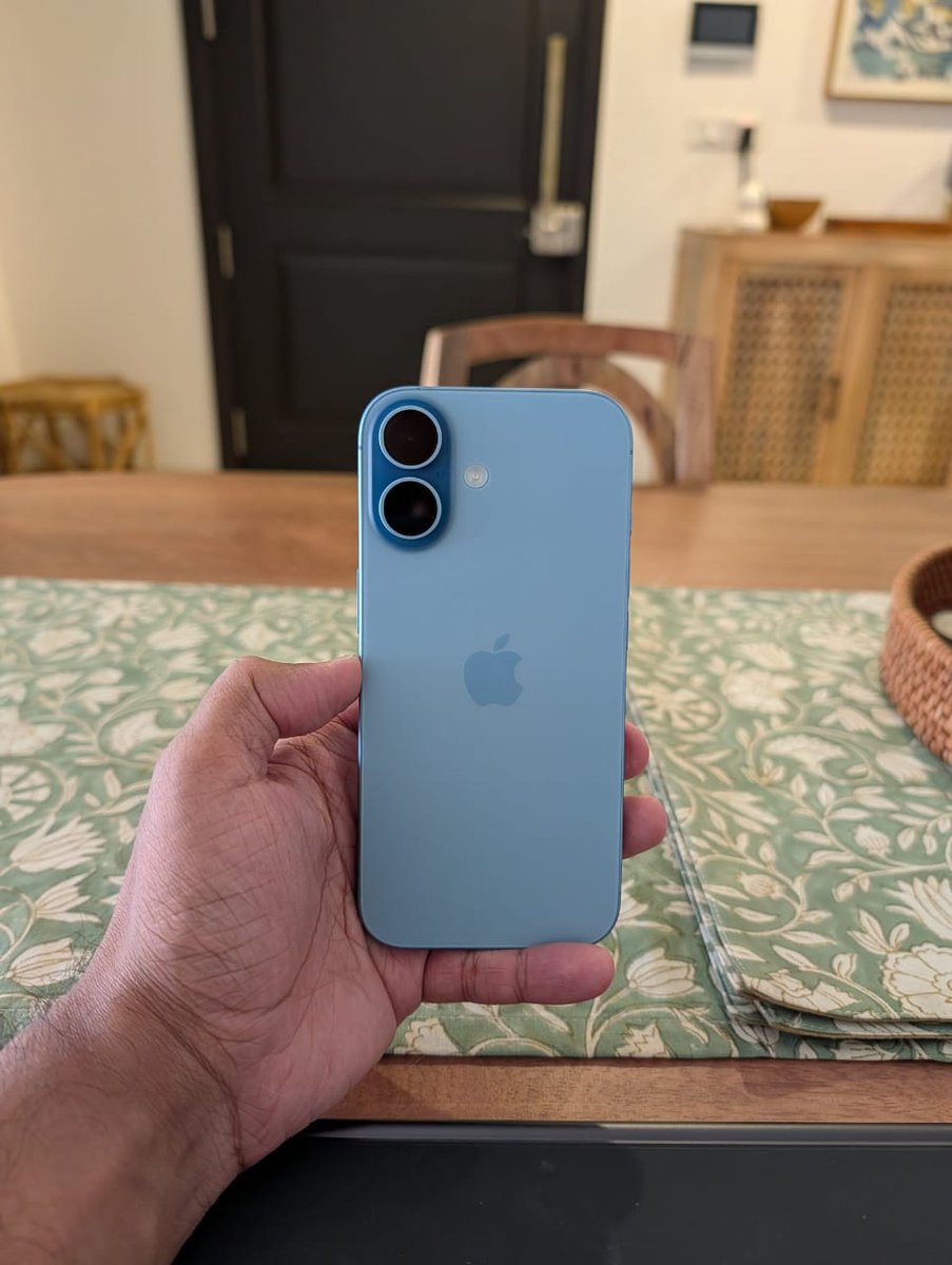 jio_khan6588's tweet image. Huge legit giveaway thanks 👍 

My experience with i phone is good so far I only find some Camera Glitches under Certain Lighting so far and it will be fixed by updates i think so 

#Tenorshare #ReiBoot #iOS26 #iPhone17