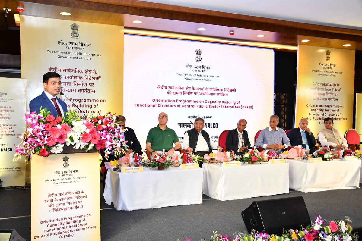 DPE_GoI's tweet image. Department of Public Enterprises organised an Orientation Programme for Functional Directors of CPSEs on 19th and 20th September in Puri, Odisha. 

On Day 1, the sessions covered roles &amp;amp; responsibilities of Directors, financial statements for board meetings, and transformative…