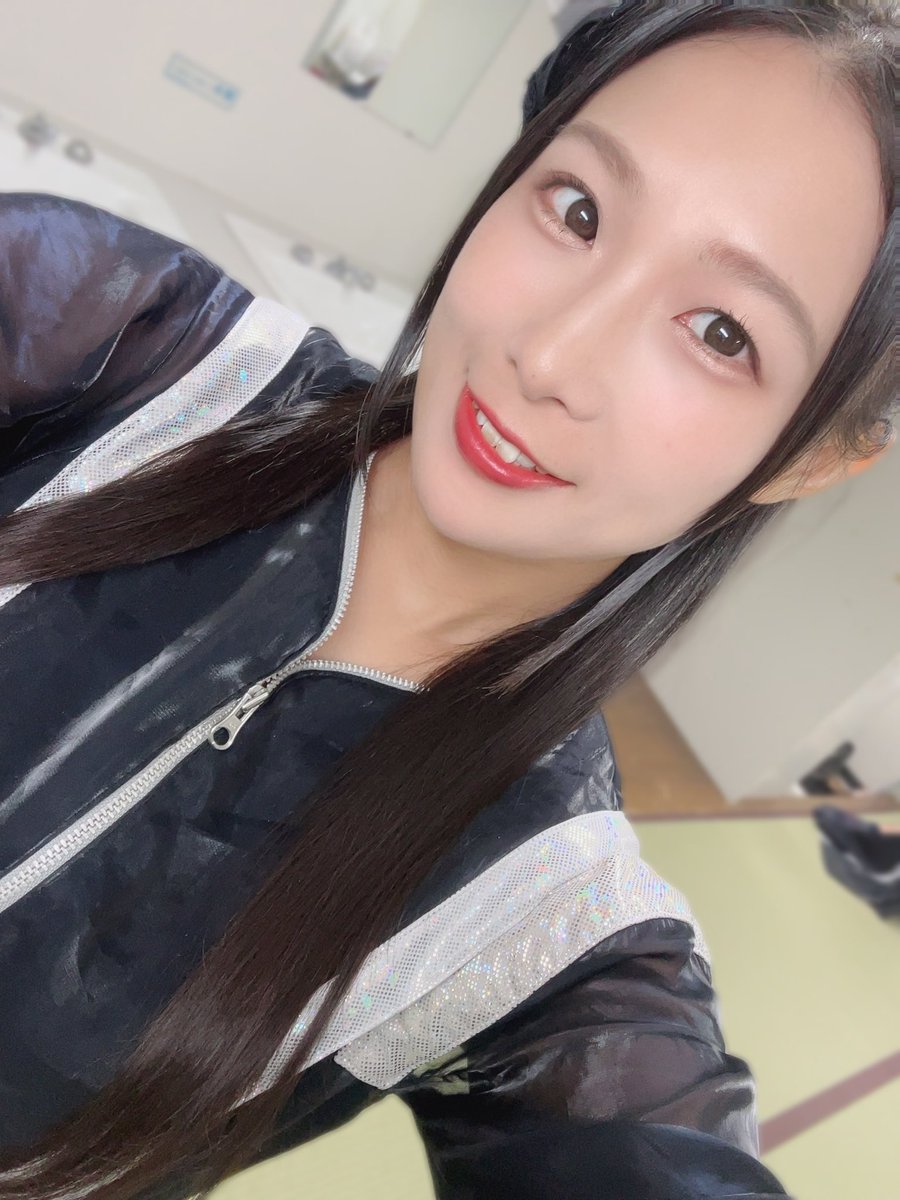 IDOL SODA Stream!!
お越しくださった皆様ありがとうございました！

よしみの不調もあり、今日は瀬戸千花ボーカル多めでした！
嬉しい、緊張、どっちも感じつつ楽しく気持ちよく歌わせてもらいましたっ🎤

たくさんの方に好きになってもらえるよう、歌ももっと頑張りたいなと改めて思ったよ☺️