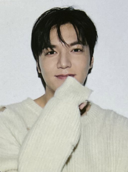 MinozDArgentina's tweet photo. Buenos días Minoz ‼️ 🫰🏻🫶🏻❤️🇦🇷
좋은 아침 미노즈‼️🫰🏻🫶🏻❤️
Good Morning Minoz ‼️🫰🏻🫶🏻❤️
@actorleeminho
#Leeminho #이민호
#AsktheStars
#ORV
#Pachinko_Season2
#mymentertainmet
@MinozDArgentina
#minozdeargentina
@MinozSabLatino
#minozsaborlatino https://t.co/BXXBbuN3Ub