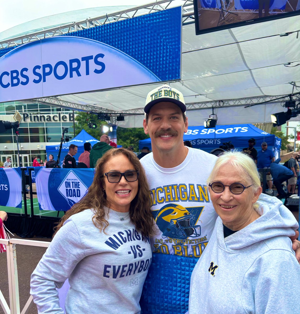 mkgoblue's tweet photo. Love you @TaylorLewan77 !! My mom loves you too! ๐๐
Protect the stache at all costs!! ๐๐ #GoBlue #BeatNebraska #CBSSportsHQ https://t.co/rsJlBA3xv2