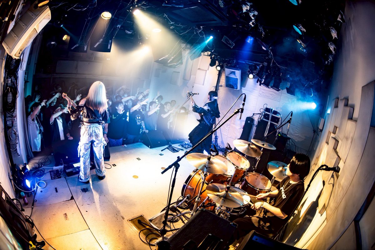 icontinew (@icontinew_jp) on Twitter photo 2025/9/20(土)下北沢MOSAiC👾
1 UNIVERSE
2 MONSTER
-
3 CHANGE
4 GAIA
-
5 TRIGGER
-mc-
6 RPG
7 SAGA
support Dr. <a href="/taketomo__ds/">竹石 智洋 / Tomohiro Takeishi</a>
Metamorphose Festival 2025 Autumn
ご来場、誠にありがとうございました✨
次回、10/12(日)大阪ゴリラホール
🎫eplus.jp/burningsadman/ 2025/9/20(土)下北沢MOSAiC👾
1 UNIVERSE
2 MONSTER
-
3 CHANGE
4 GAIA
-
5 TRIGGER
-mc-
6 RPG
7 SAGA
support Dr. <a href="/taketomo__ds/">竹石 智洋 / Tomohiro Takeishi</a>
Metamorphose Festival 2025 Autumn
ご来場、誠にありがとうございました✨
次回、10/12(日)大阪ゴリラホール
🎫eplus.jp/burningsadman/