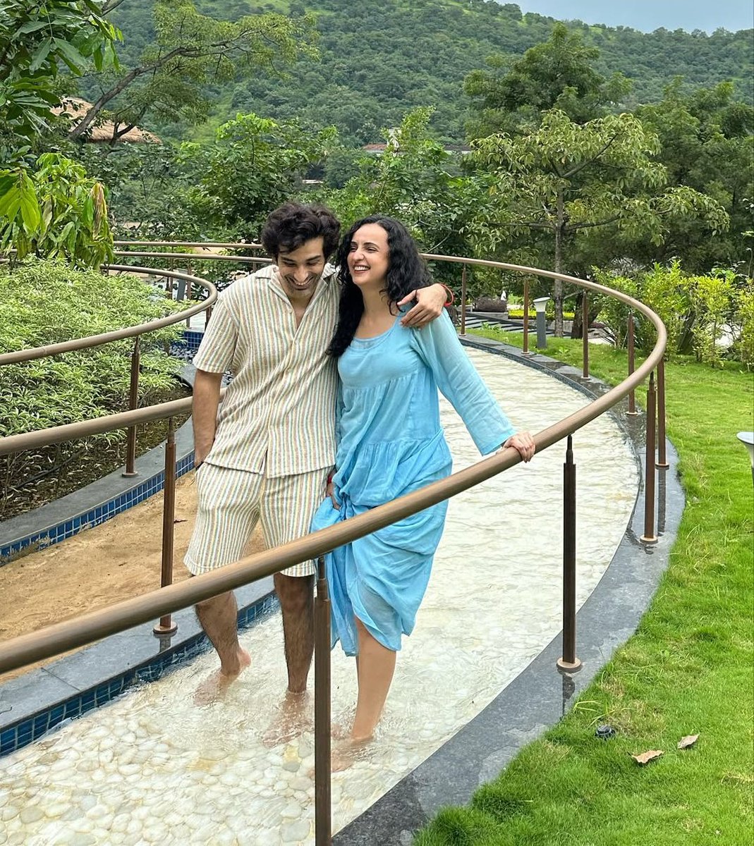 UzmaRamiza's tweet photo. My most fav reel to real itv love story! 🥹🩵
#Monaya | #SanayaIrani | #MohitSehgal https://t.co/TfYswftWYZ