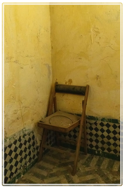 photos_dsmith's tweet image. A dusty folding #chair provides somewhere to rest whilst #exploring the El Glaoui #Palace in the #ancient #medina of #Fes #Fez #Morocco. Shot using #Nikon by an #awardwinning #photographer. See more or buy a #print #image at darrensmith.org.uk #abstractphotography #photoart