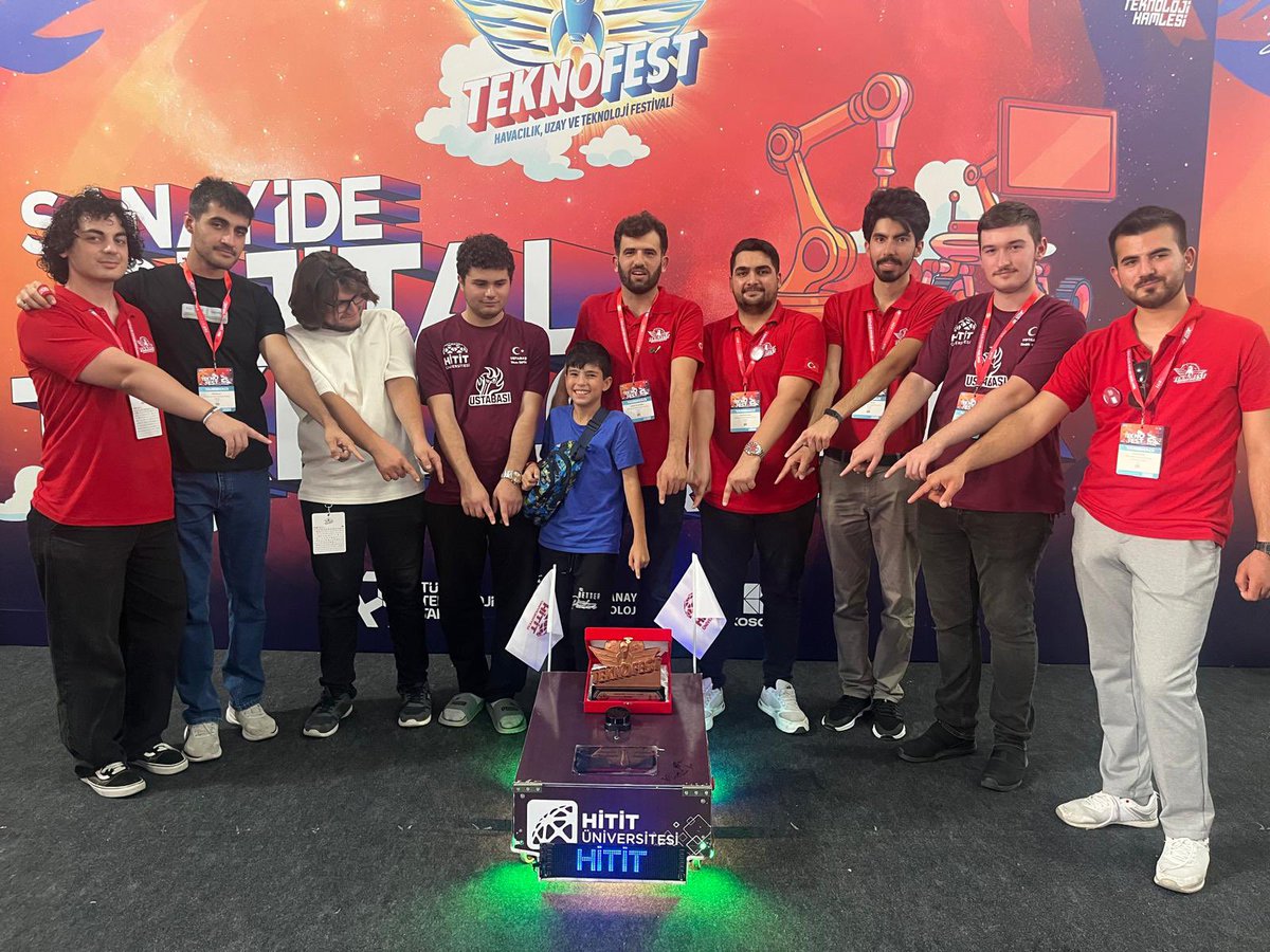 🚀 TEKNOFEST ruhu Hitit’te her zaman var!

Sanayide Dijital Teknolojiler Yarışması’nda Ustabaşı takımımız ilk 5️⃣.’e girerek En İyi Sunum Ödülü ile döndü! 🏆

👏 Finallerde yarışan tüm öğrencilerimize teşekkürler.

🎯 Seneye daha fazla takım ve daha güçlü projelerle TEKNOFEST’te