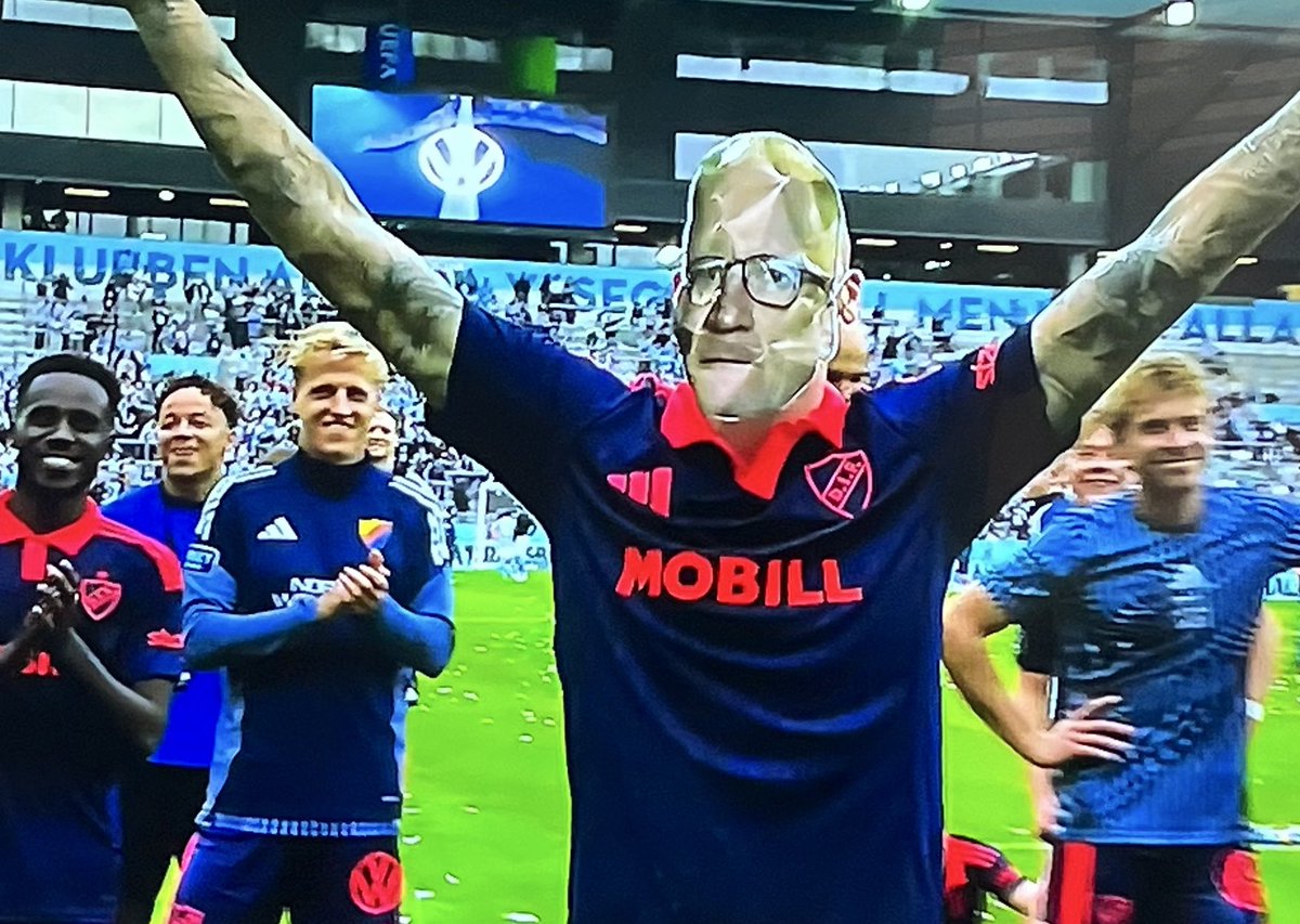 nmellii's tweet photo. Hahahha älskade Adam Ståhl https://t.co/Hn5772HHeJ