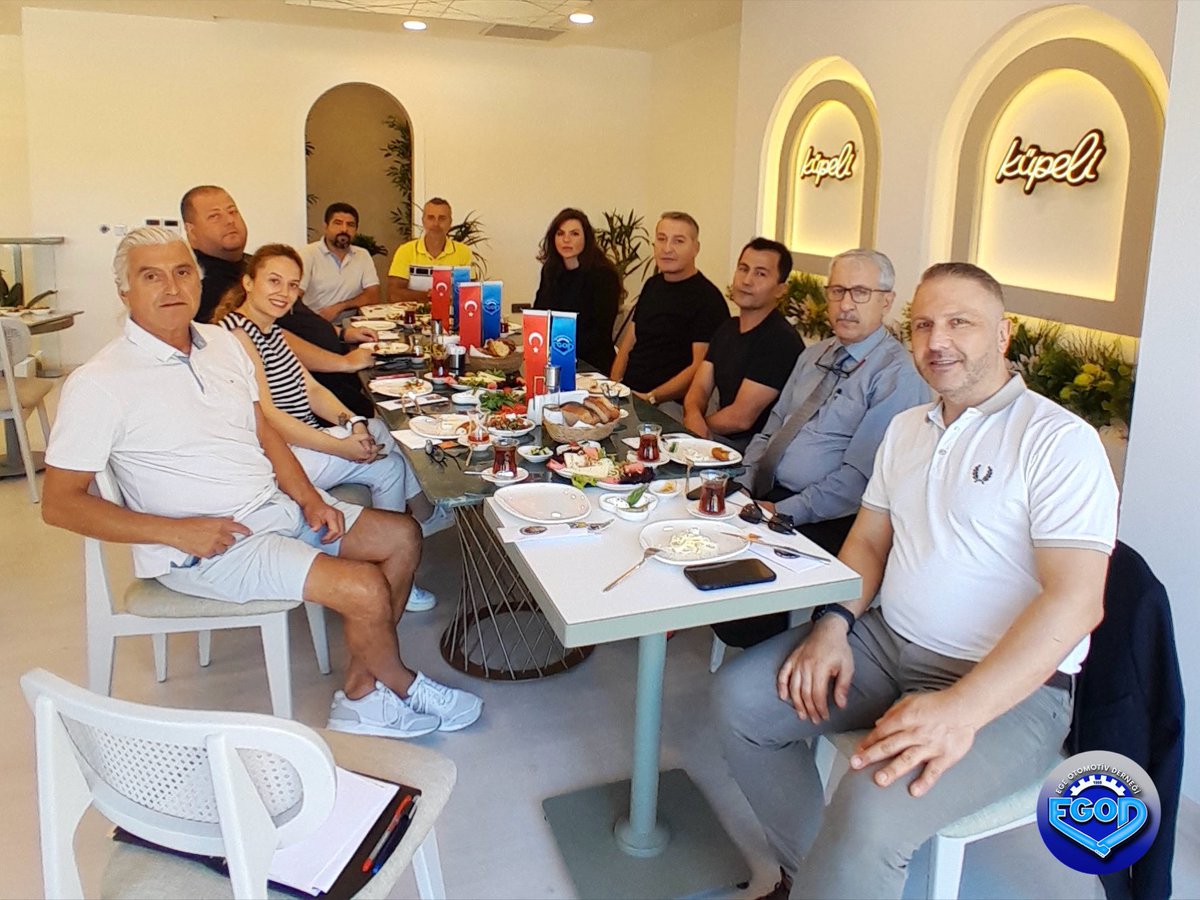 egod_1995's tweet photo. 24 Ekim’de gerçekleştirmeyi planladığımız Cumhuriyet Balosu ile ilgili detayları ve sektörümüze ilişkin konuları görüştüğümüz Eylül ayı olağan yönetim kurulu toplantımızı Yönetim Kurulu Üyemiz Sayın Ertuğ Akkalay’ın ev sahipliğinde gerçekleştirdik. https://t.co/OK2SkqD3Zw
