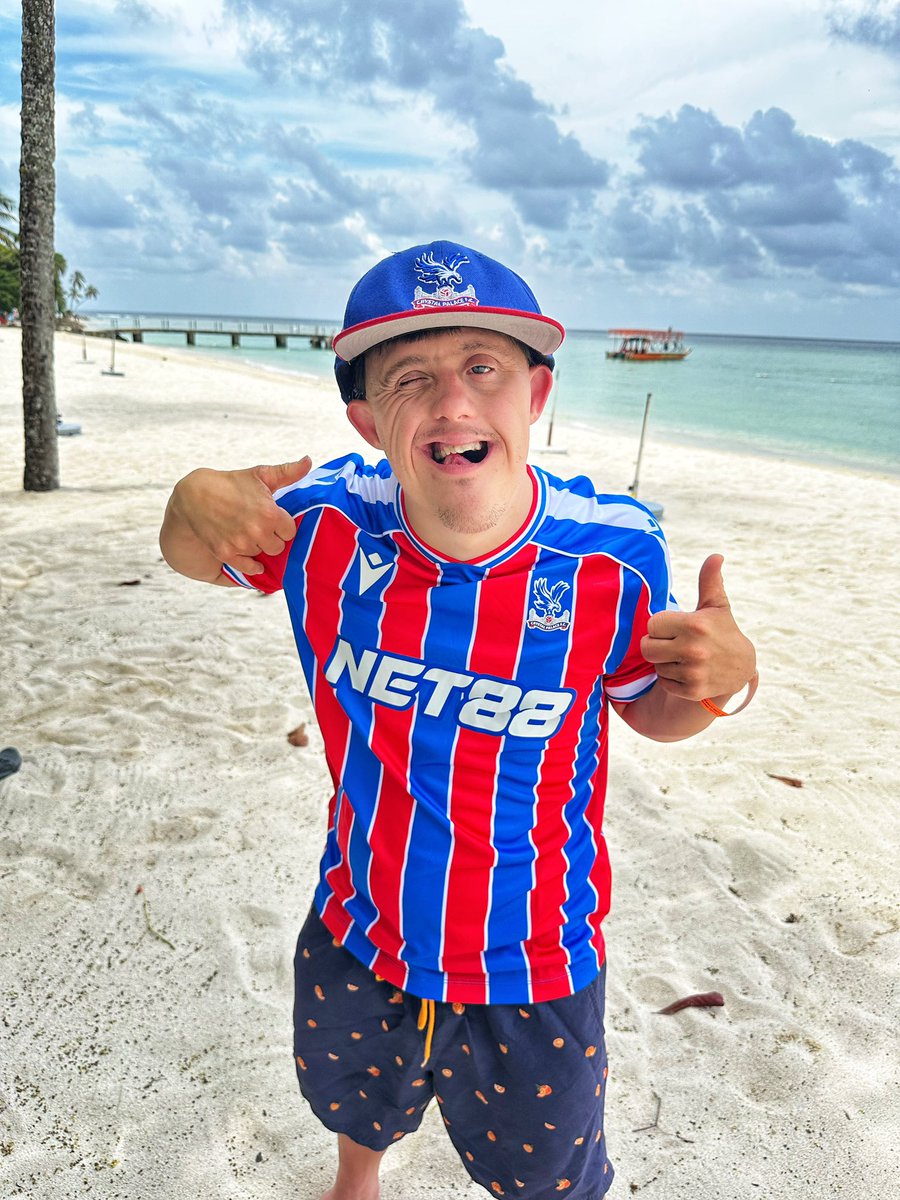 Palace are ‘ere ❤️💙 #islandlife