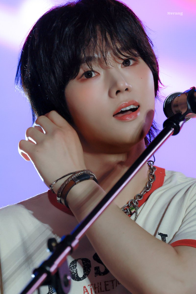 norang_626's tweet image. 250913 사플페

복숭아를
눌러보지마세요
말랑이에요🍑

#XdinaryHeroes #엑스디너리히어로즈 #Jungsu #정수