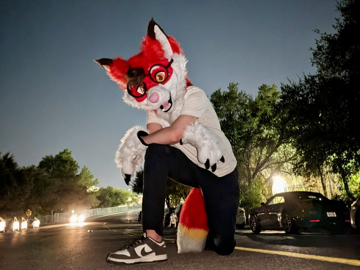I’m just the coolest fox in town 😇

📸 <a href="/Nyxproto/">Nyx 🔜 ACFI</a> 
🪡 <a href="/PrimalSuits/">Primal Roots Crafts and Suits</a>