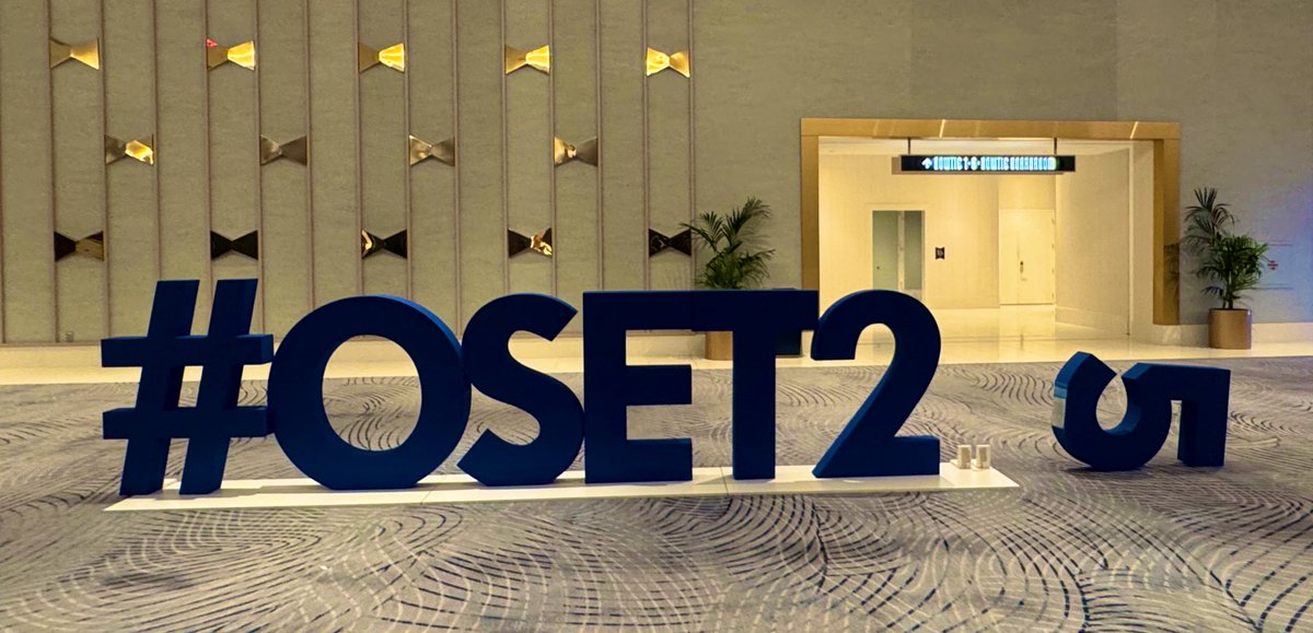 Sure, #OSET25 is a phenomenal venue to learn the latest and greatest in orthopaedic surgery and related fields. But it can get kinda crazy too in Vegas! 😂