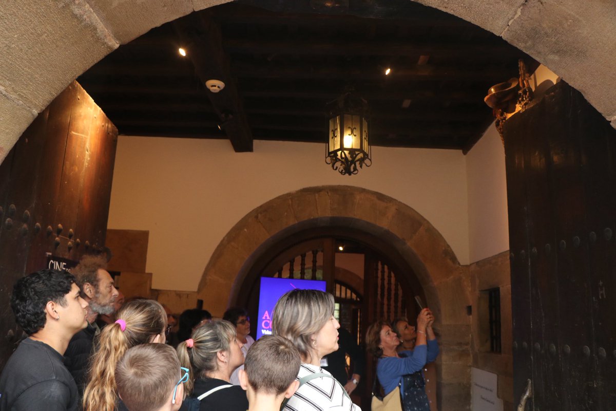 🏡 A las 16h hemos visitado la Casona de Tudanca en las #JEPNansa
 Un espacio con patrimonio histórico, literario y artístico, ligado a Cossío, Unamuno o Gerardo Diego 🌿✨ #CaminoLebaniego <a href="/CLebaniego/">Camino Lebaniego</a>