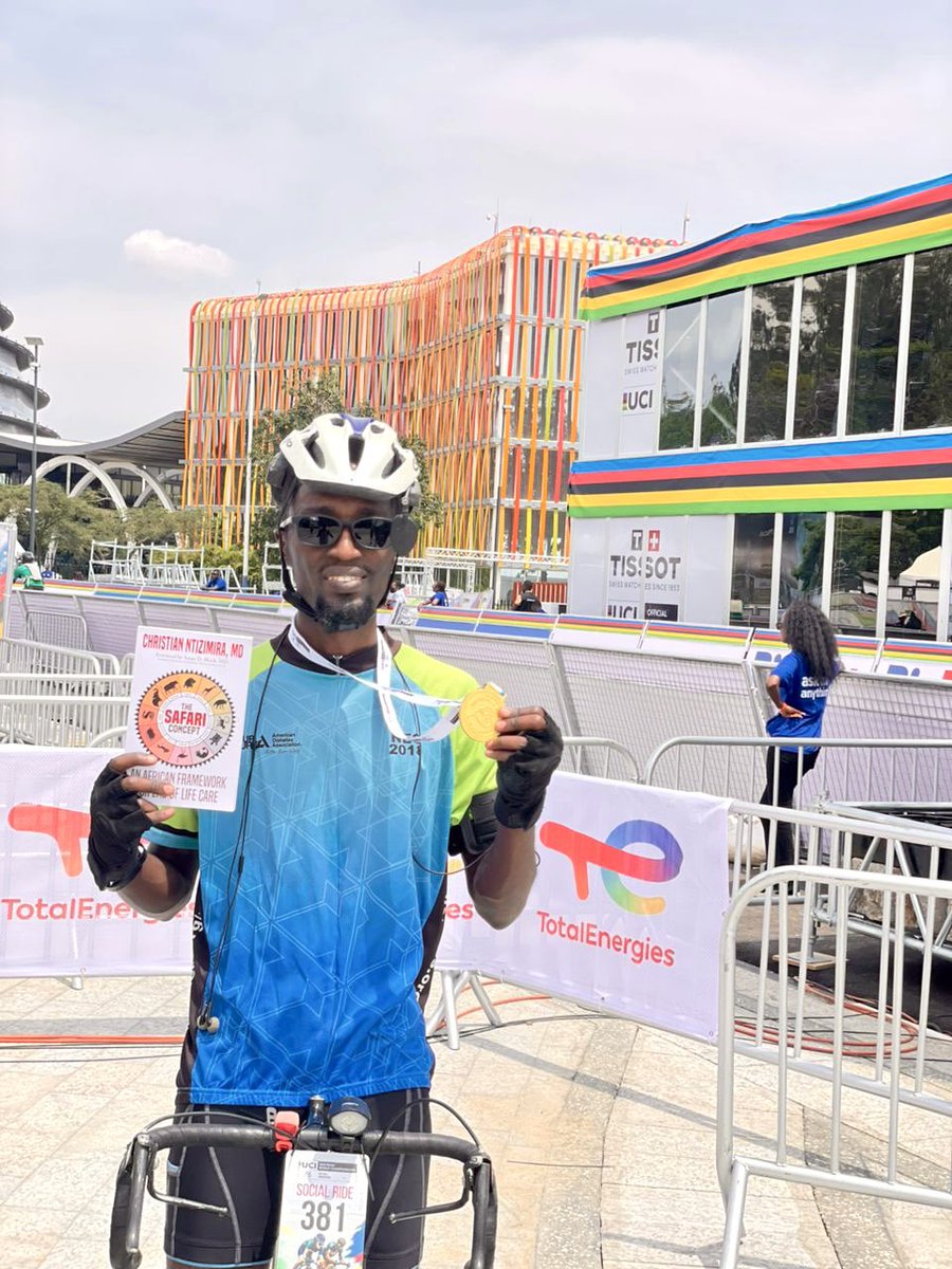 📸 Caught on camera with Ganza🦍, he brought the hype, #TheSafariConcept brought the story. 

🚴🏾Kigali is all set for #UCI2025!

In Kigali? Swing by Ikirezi Bookshop and ride with the Safari Concept! 

#SafariWithMyBook #SafariConceptChallenge #ACREOLGlobal #VisitRwanda #UCI2025