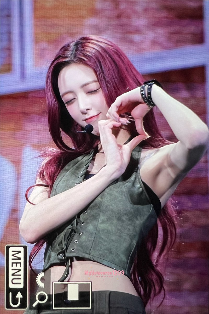 250920 팬미팅

앞으로도 오래오래 함께 보자
(╥﹏╥)

#YUNA #유나 #신유나 #ITZY #있지
<a href="/ITZYofficial/">ITZY</a>