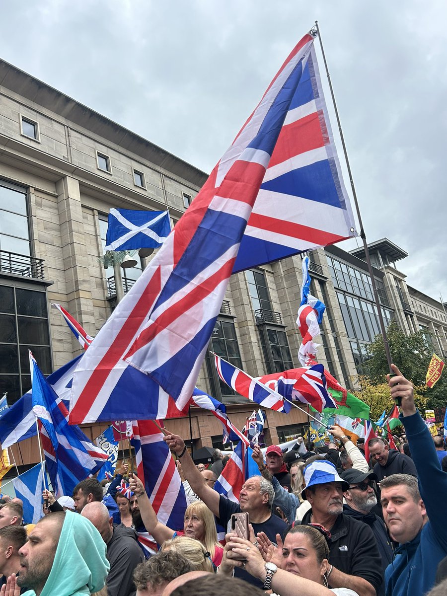Rooney157 (@rooney_157) on Twitter photo Well done Glasgow ๐ฌ๐ง๐ด๓ ง๓ ข๓ ณ๓ ฃ๓ ด๓ ฟ great day with not one bit of trouble.
<a href="/TRobinsonNewEra/">Tommy Robinson ๐ฌ๐ง</a> <a href="/ACSPARTAN1/">AC_SPARTAN</a> <a href="/ch_talks_to/">Craig Houston Talks To (Podcast)</a> Well done Glasgow ๐ฌ๐ง๐ด๓ ง๓ ข๓ ณ๓ ฃ๓ ด๓ ฟ great day with not one bit of trouble.
<a href="/TRobinsonNewEra/">Tommy Robinson ๐ฌ๐ง</a> <a href="/ACSPARTAN1/">AC_SPARTAN</a> <a href="/ch_talks_to/">Craig Houston Talks To (Podcast)</a>