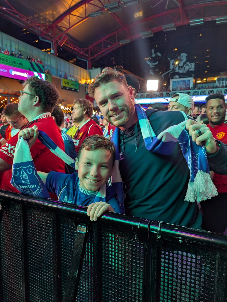 Everton in the USA tweet media