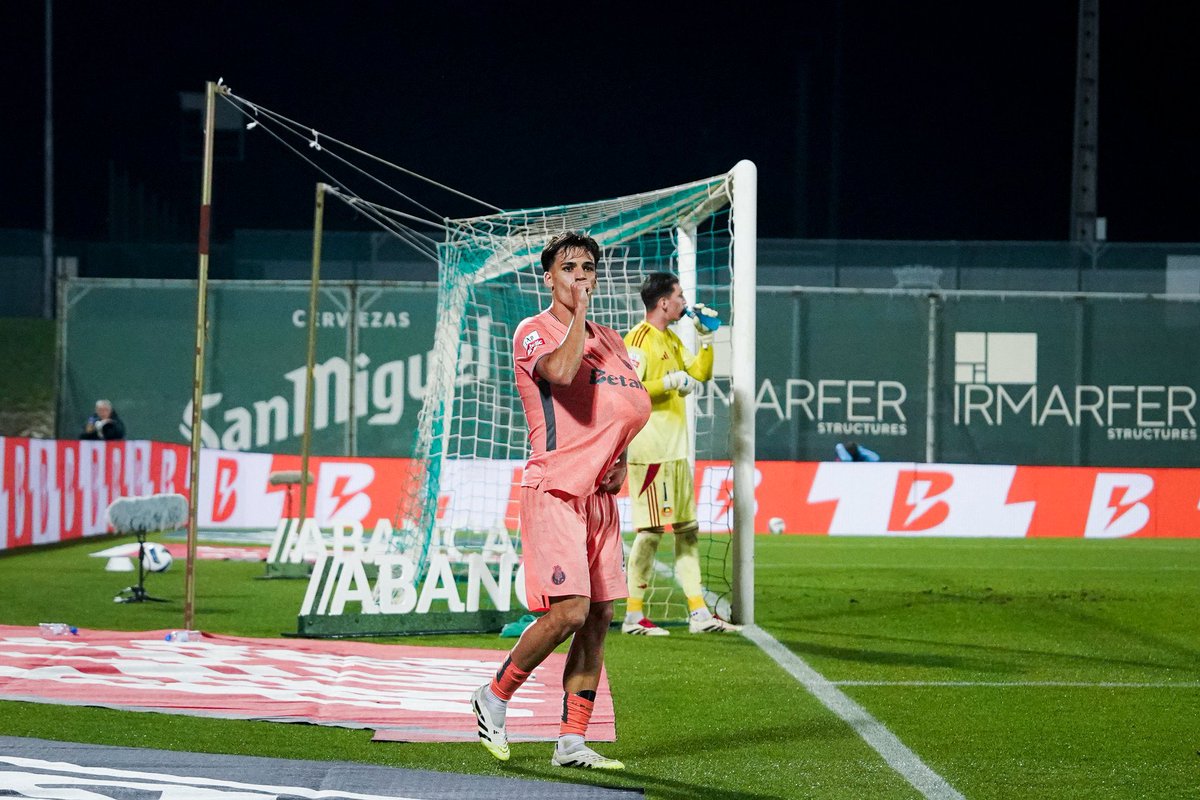 Swiftpay11's tweet image. Two goals, one assist for Gabri Veiga as new FC Porto signing wins Man of the Match Award.

“I love playing in this new system under coach Farioli. It’s not just me, the whole team loves it”; Veiga reveals.