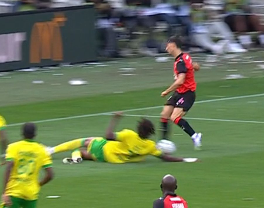 Footballogue tweet media