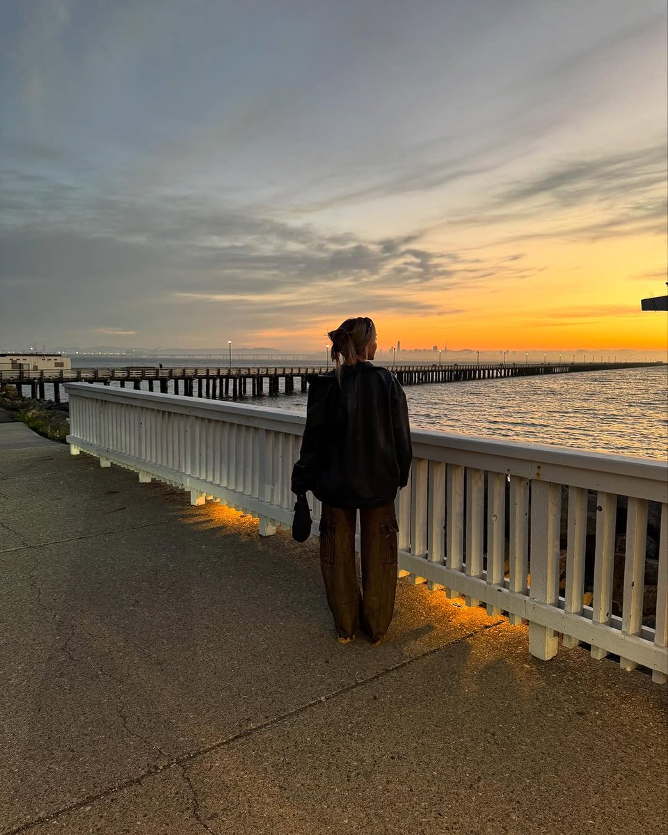 This week's wishlist: Dinner and a perfect sunset 🌅