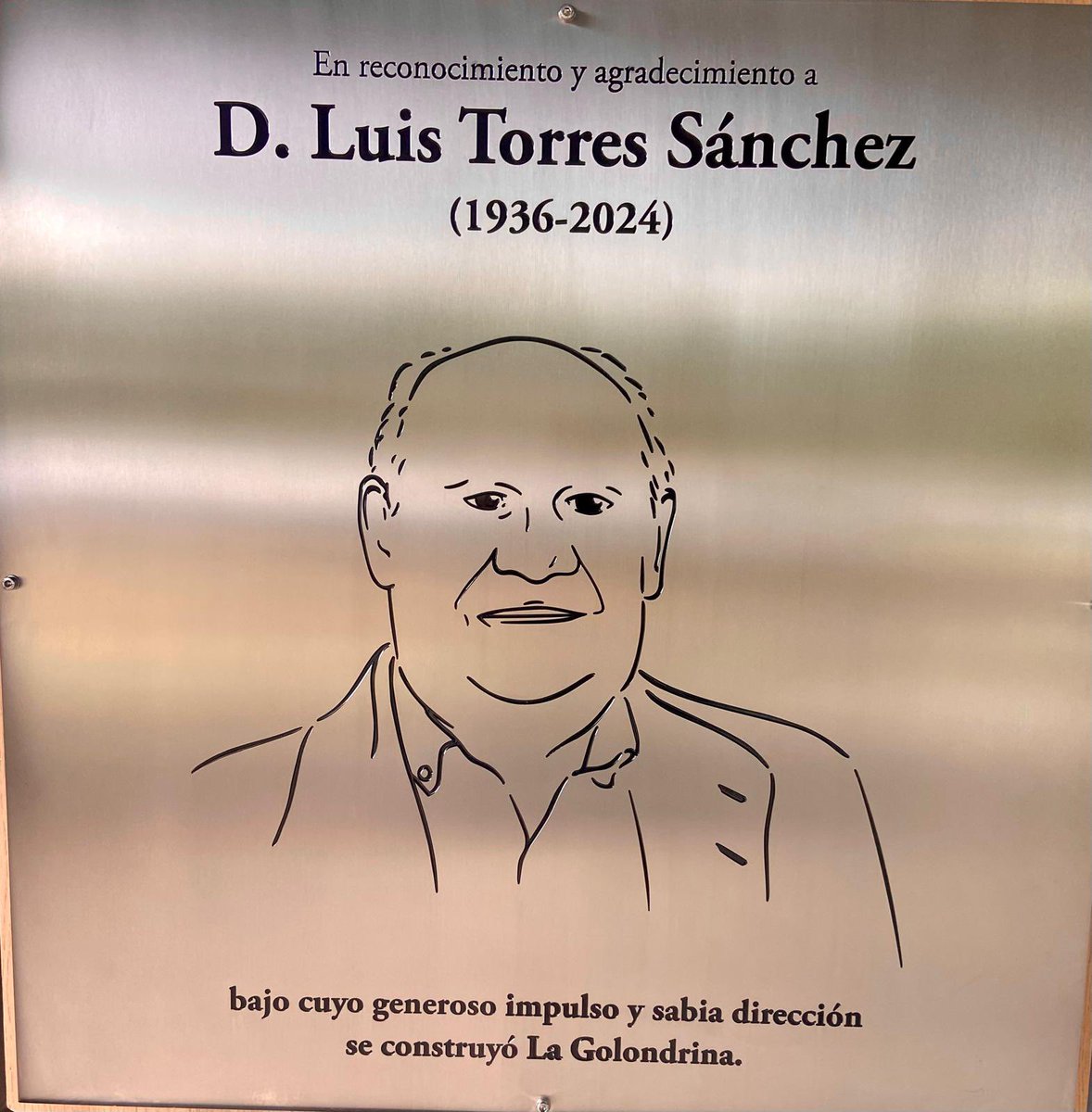 🔵 Varios miembros de la Junta Directiva, encabezados por el presidente <a href="/aruiz_88/">Andrés Ruiz</a>  han asistido al homenaje a Luis Torres, ejemplo de entrega y solidaridad.

Su legado en la Cocina Económica y la Fundación Golondrina seguirá vivo en cada gesto de ayuda.