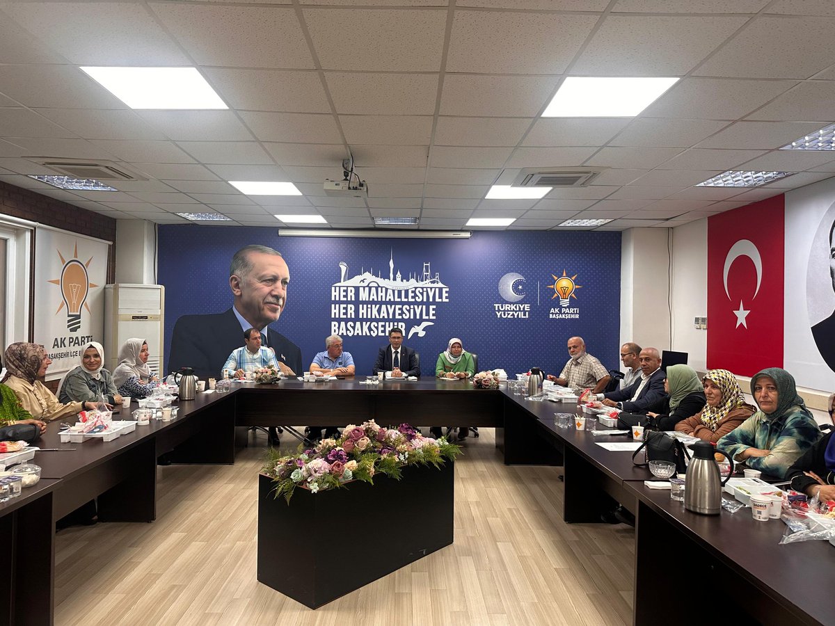 Başakşehir Ekm olarak aylık toplantımızı yaptık hayırlara vesile olsun inşallah #Durmakyokyoladevam