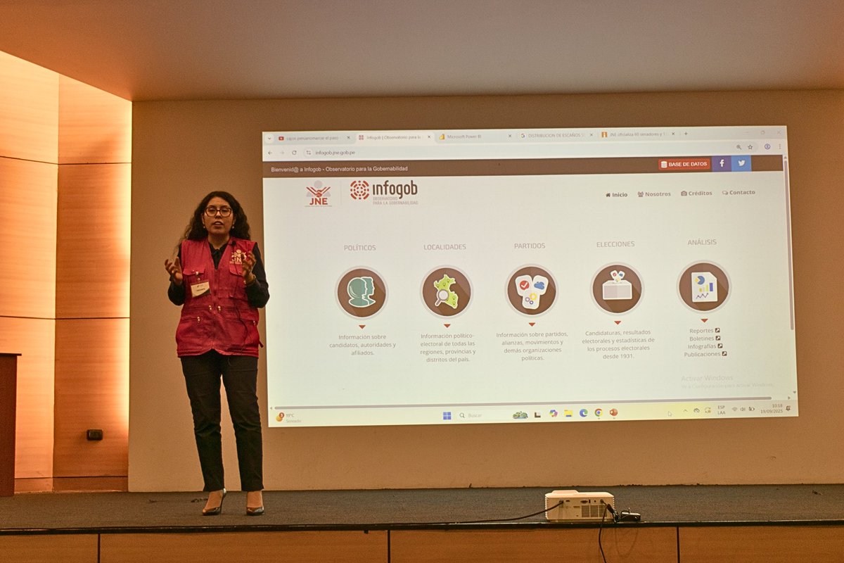 JNE_Peru's tweet photo. En #Arequipa, estudiantes y docentes de diversas carreras del Instituto del Sur siguieron atentamente la charla de la especialista del JNE, Vanesa Matute, sobre “#INFOgob: Herramienta digital para el análisis político electoral”. https://t.co/ysHHdDnUIL