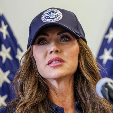 🚨 NOW: The Department of Homeland Security is slamming Gavin Newsom for what reads like a threat toward Secretary Kristi Noem.

"Kristi Noem is going to have a bad day today. You’re welcome, America."

"This reads like a threat. This is ugly, Gavin Newsom. Your keyboard warrior