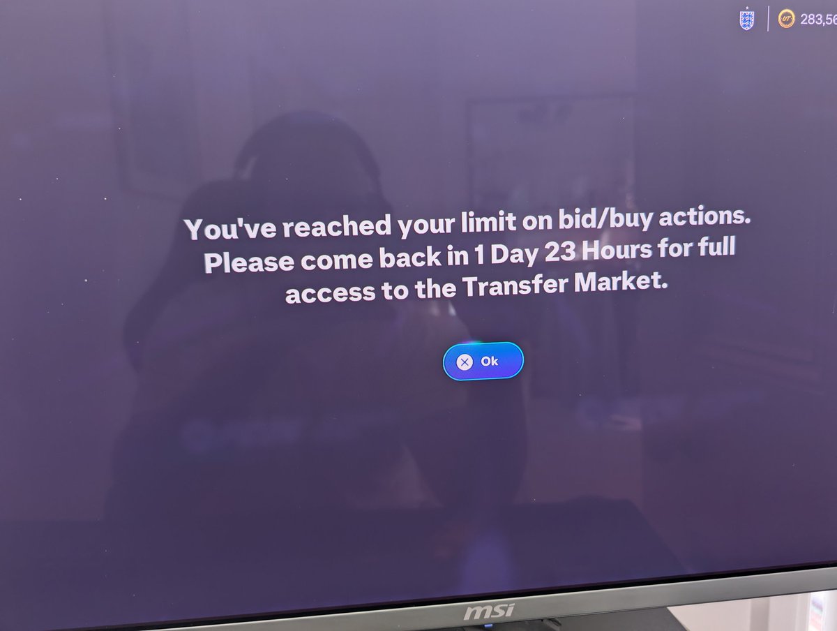 natyb_94's tweet photo. @EASPORTSFC Just unlocked your bullshit to transfer market now your saying I can't buy anything fuck you https://t.co/dLm7G84pRT