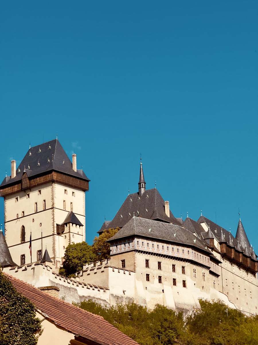 IvanMikula71's tweet photo. Gravel s rodinkou, na Karlštejn na zmrzku a zpět 🚴‍♂️🚴‍♂️🚴‍♀️ https://t.co/zzJgpNoAFb