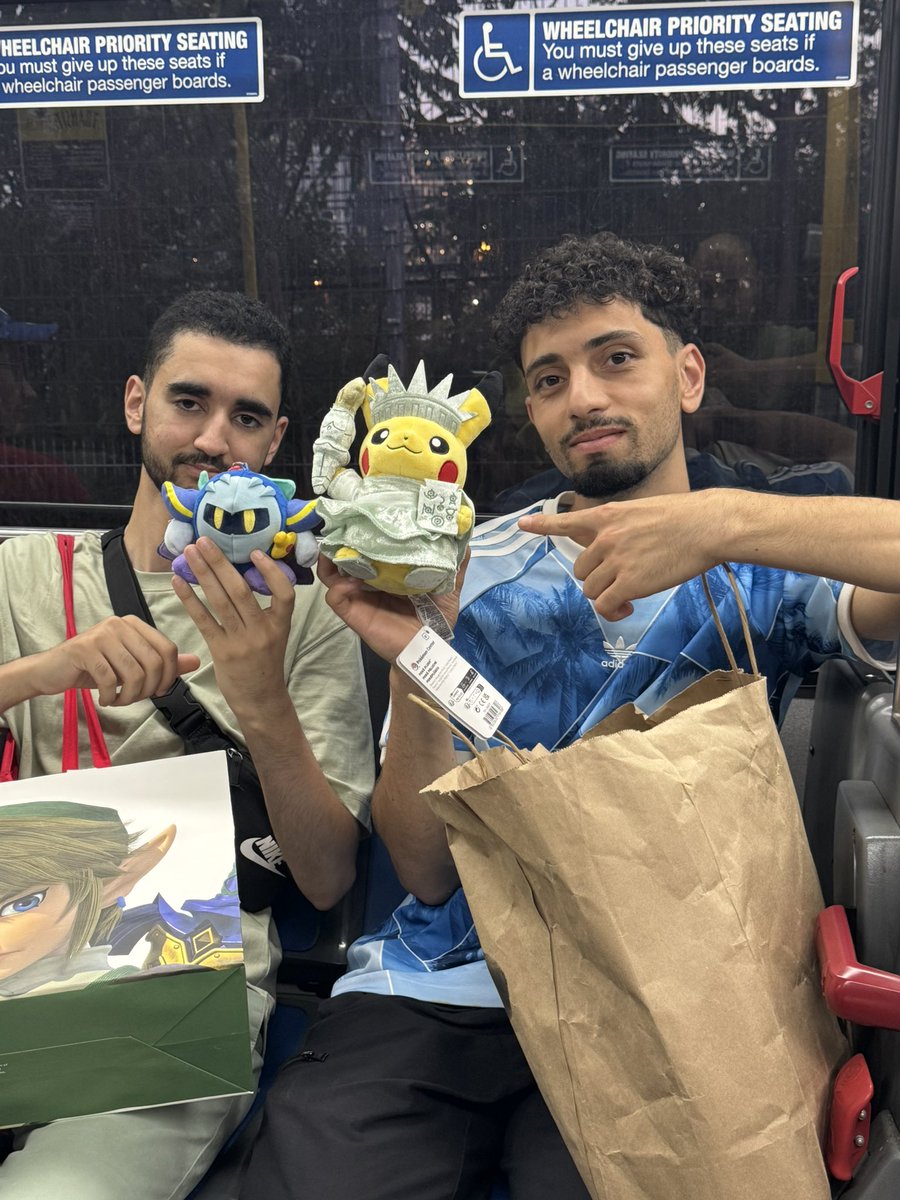 TeamVegacy's tweet photo. 🔥 [WEEKLY #9] Smash Bros à Lille ! 

🗓️ Lundi 22 septembre
⏰ Ouverture 17h30 – Début du tournoi 19h
🍲 Carbonade flamande + purée maison à la buvette

Lien en réponse https://t.co/I4LJyo7OqH