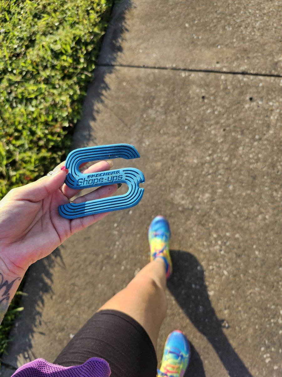 RaeSunshin3's tweet photo. The fact that I walked the S off my sketchers maybe a quarter of the way after starting 22mile morning walk https://t.co/4hkMCiNWR3