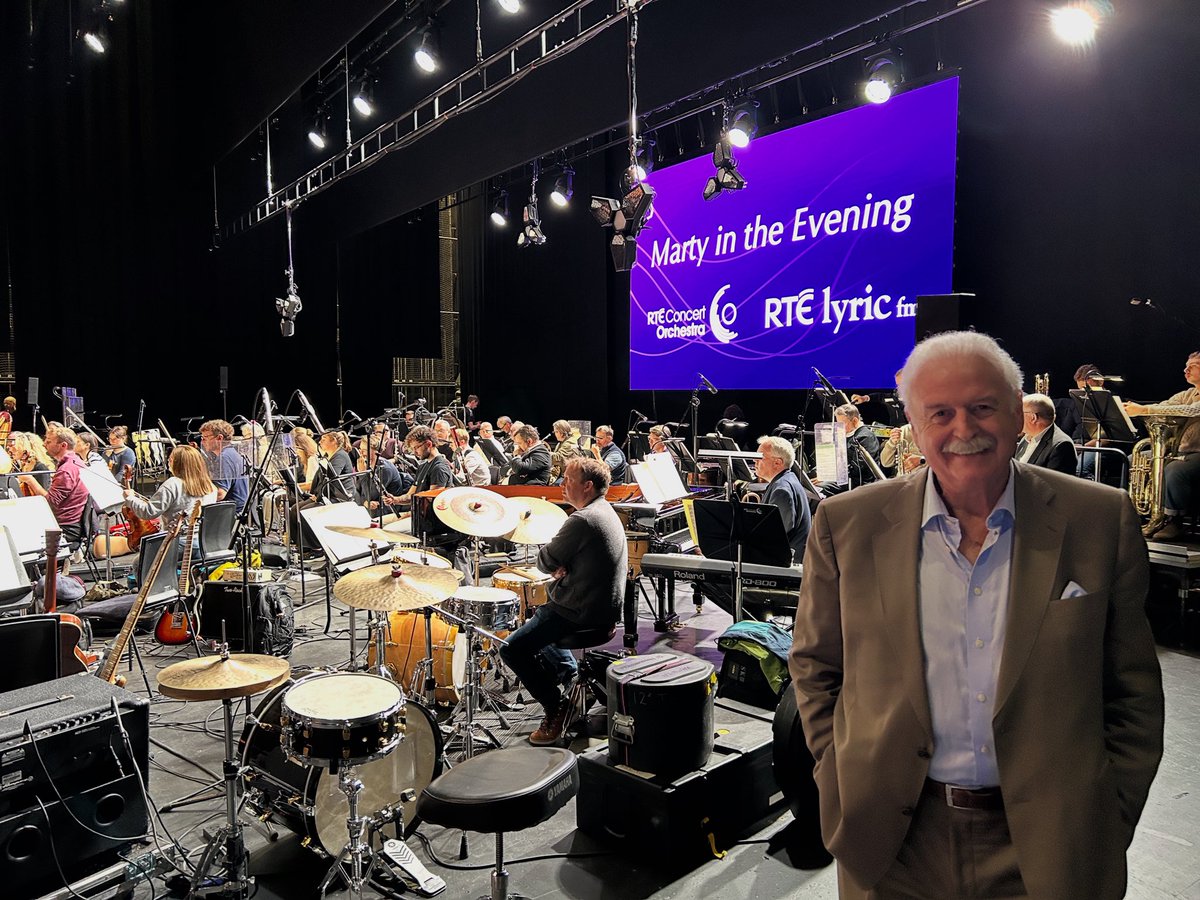 Have orchestra and branding - will travel 
#MartyInTheEvening <a href="/rte_co/">RTÉConcertOrchestra</a> <a href="/RTElyricfm/">RTÉ lyric fm</a> <a href="/timhowar/">Timothy Howar / Hawryluk</a> <a href="/AvaDodd8/">Ava Dodd</a> <a href="/angelineball/">Angeline Ball</a> <a href="/stevebell62/">Stephen Bell</a>