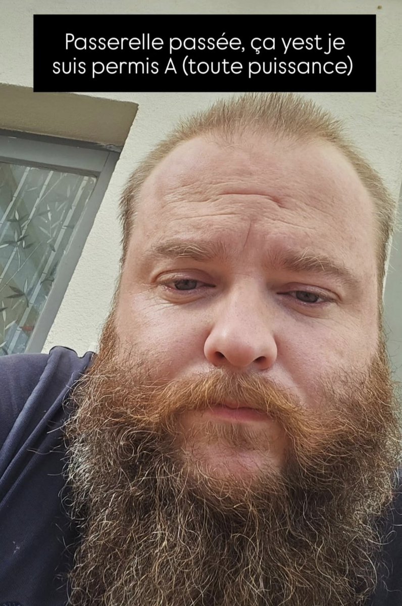 mcirb2's tweet image. Le mec mou comme un chamallow est permis toute puissance 😂😂😂
#adrienytb veut à tout prix ressembler au papa de ⭐M⭐ et à R. qui eux sont des motards confirmés et ce, depuis des années. Lui est son gros bide reste le #cassos mais se prend pour un super #biker 😂😂😂