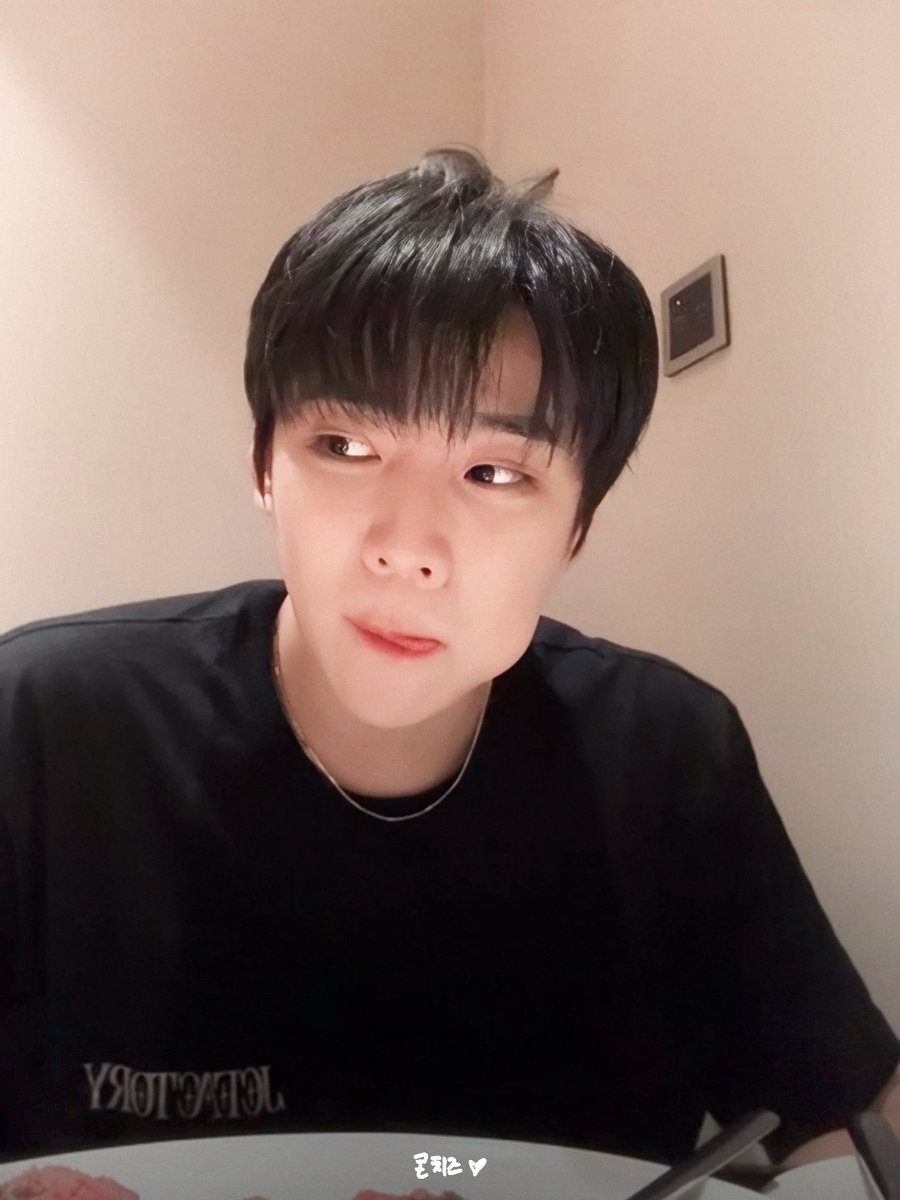 250920 재찬 인스타라이브

₍ ˶•؎•˶ ₎

#재찬 #JAECHAN