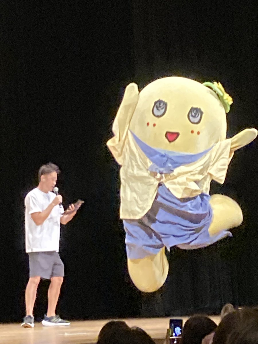 ma274mi's tweet photo. @funassyi 似てるわぁ❗️

短パンなのも、同じやし🤣 https://t.co/STVtiCKt7T