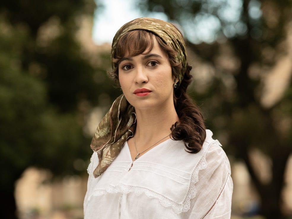 LasTRUMPetas's tweet photo. 📺 I just discovered a Spanish telenovela called #LAPROMESA
👉🏻 On 9/22, they will air an episode where a woman named Catalina is taken up 😮

This caught my attention because it connects with the BIBLICAL RAPTURE OF THE CHURCH.
 It says:

🙌 “What no one ever imagined is about to happen”

🙌🏻 “The Promise” (like Jesus promise about the Rapture of His Church)

🤯 Besides, the name CATALINA means “PURE, the one who is clean”, just like the Bride of Christ.

😌 To me, this is no coincidence:
➡️ 9/22 = Beginning of the #FeastOfTrumpets 2025
➡️ Catalina being taken up (Pure) = Symbolic of the Rapture of the Saints

⚡ September 22–24, 2025

#LaPromesa #Rapture 923