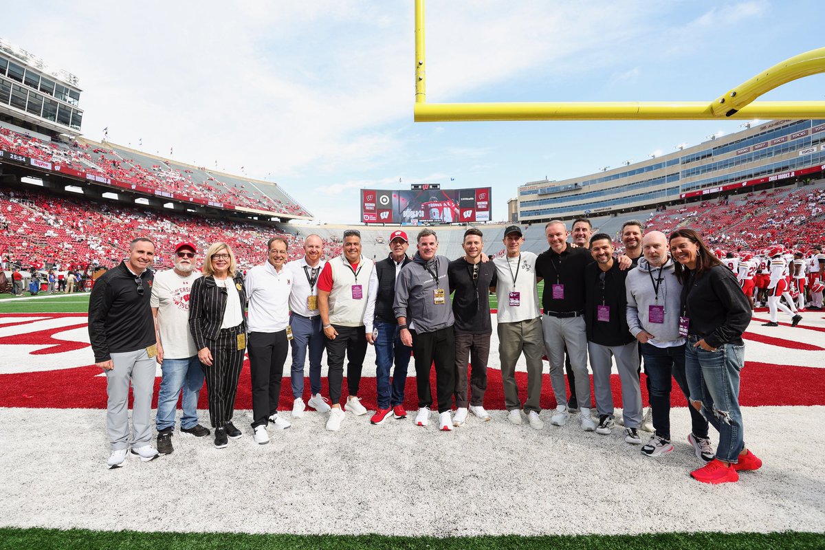 TerpsADJimSmith's tweet image. Proud to be part of the @UnderArmour family! #GoTerps 🐢🏈