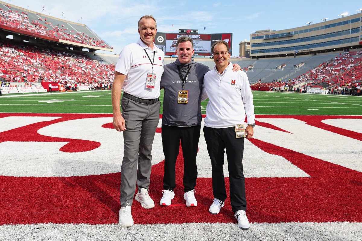 TerpsADJimSmith's tweet image. Proud to be part of the @UnderArmour family! #GoTerps 🐢🏈